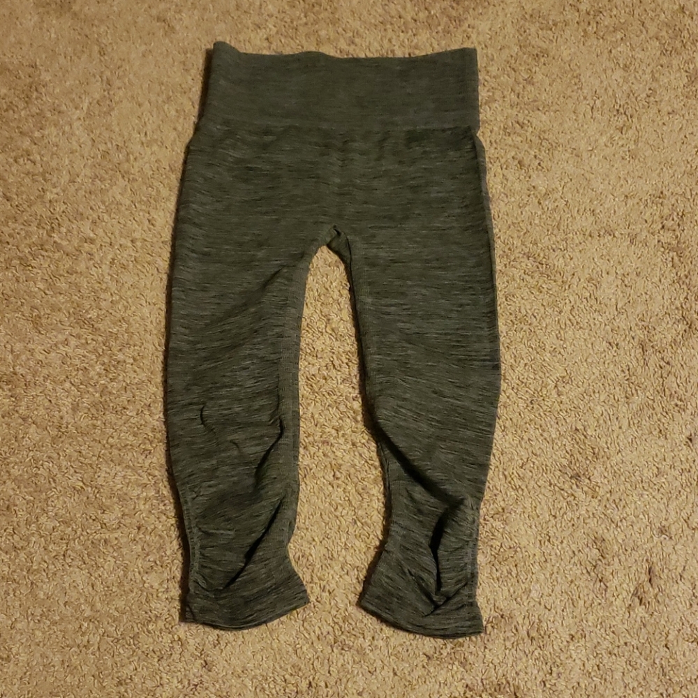 Tek gear active wear Capri leggings